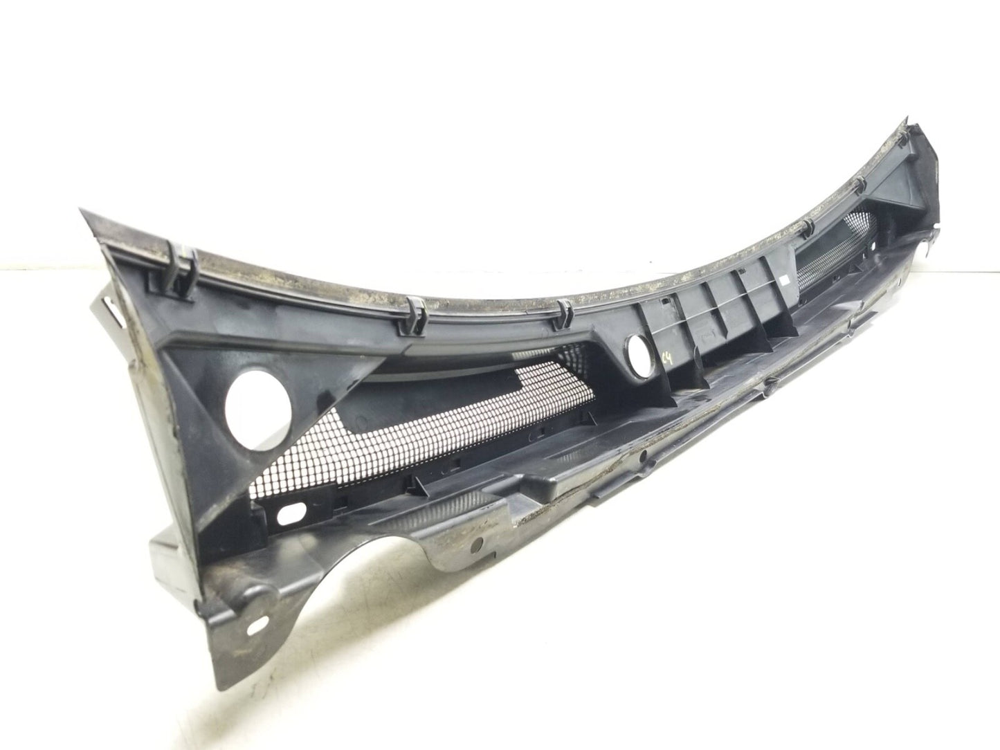 2010 - 2016 Cadillac SRX Front Windshield Wiper Cowl Trim OEM