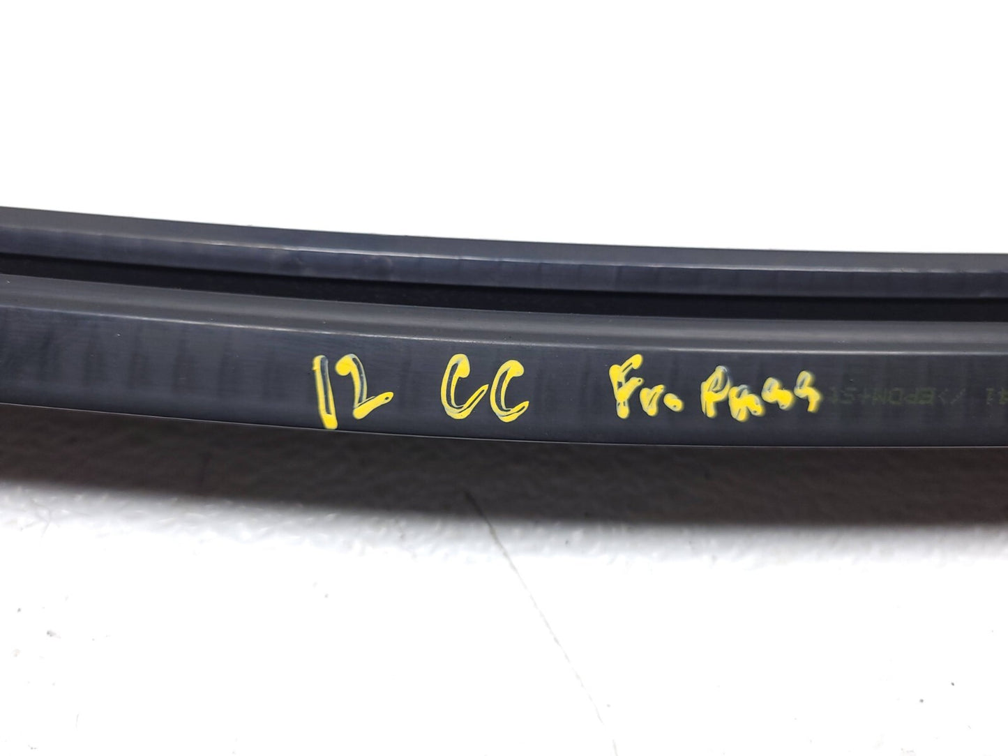202 Volkswagen Cc Door Window Weatherstrip Seal 4pcs OEM