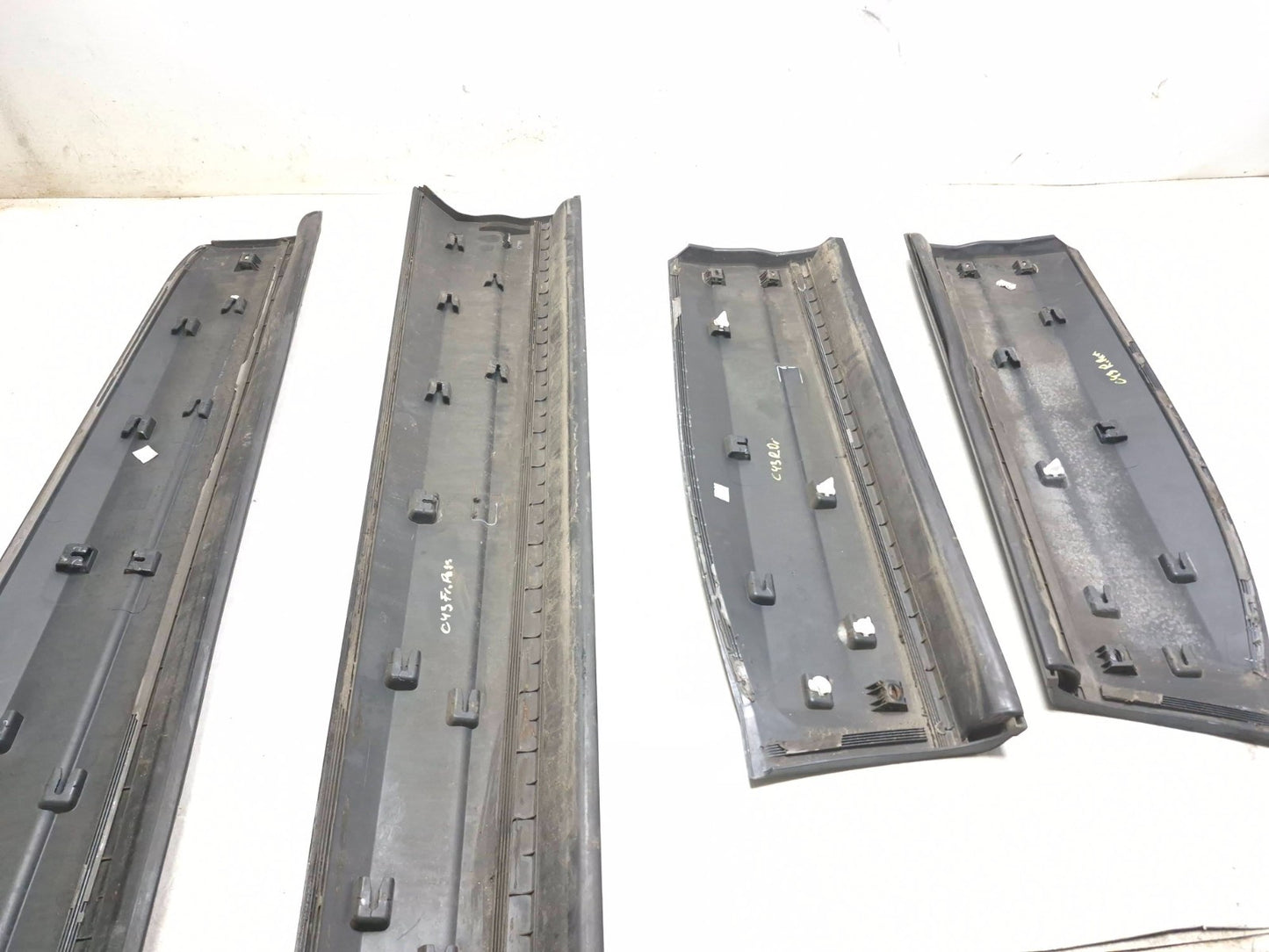 2011 Volkswagen Tiguan Lower Door Molding Front & Rear 4pcs OEM