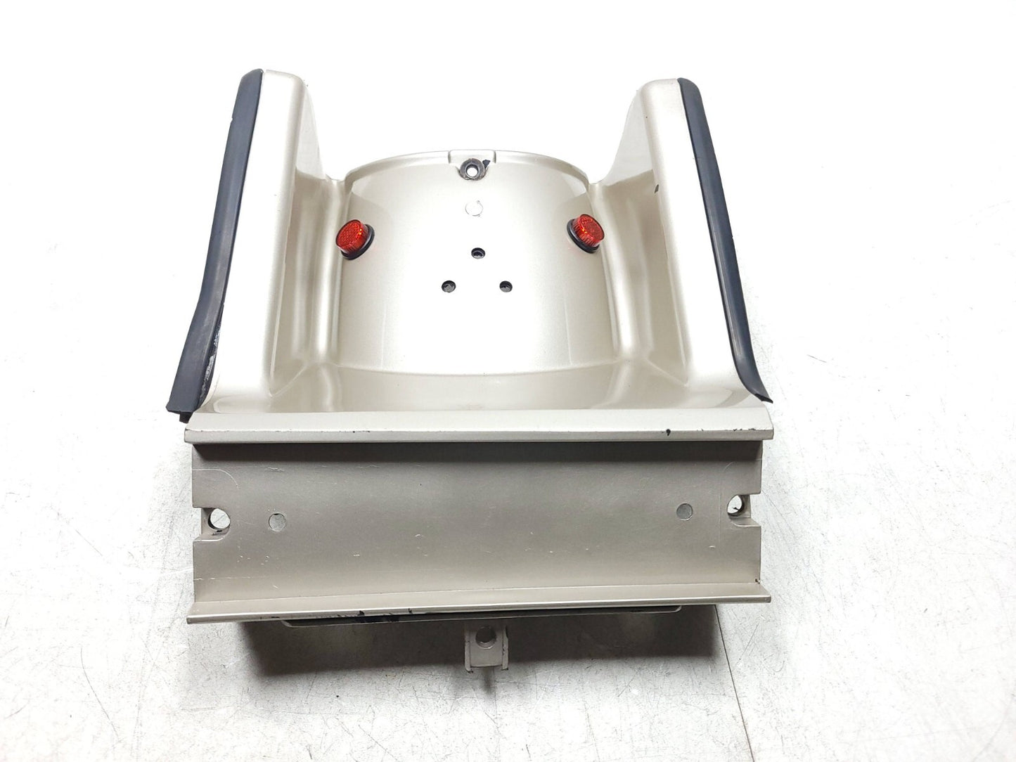 1984 - 1987 Honda Gl1200 Goldwing Rear Wheel Fender 80102-mg9-7700 OEM