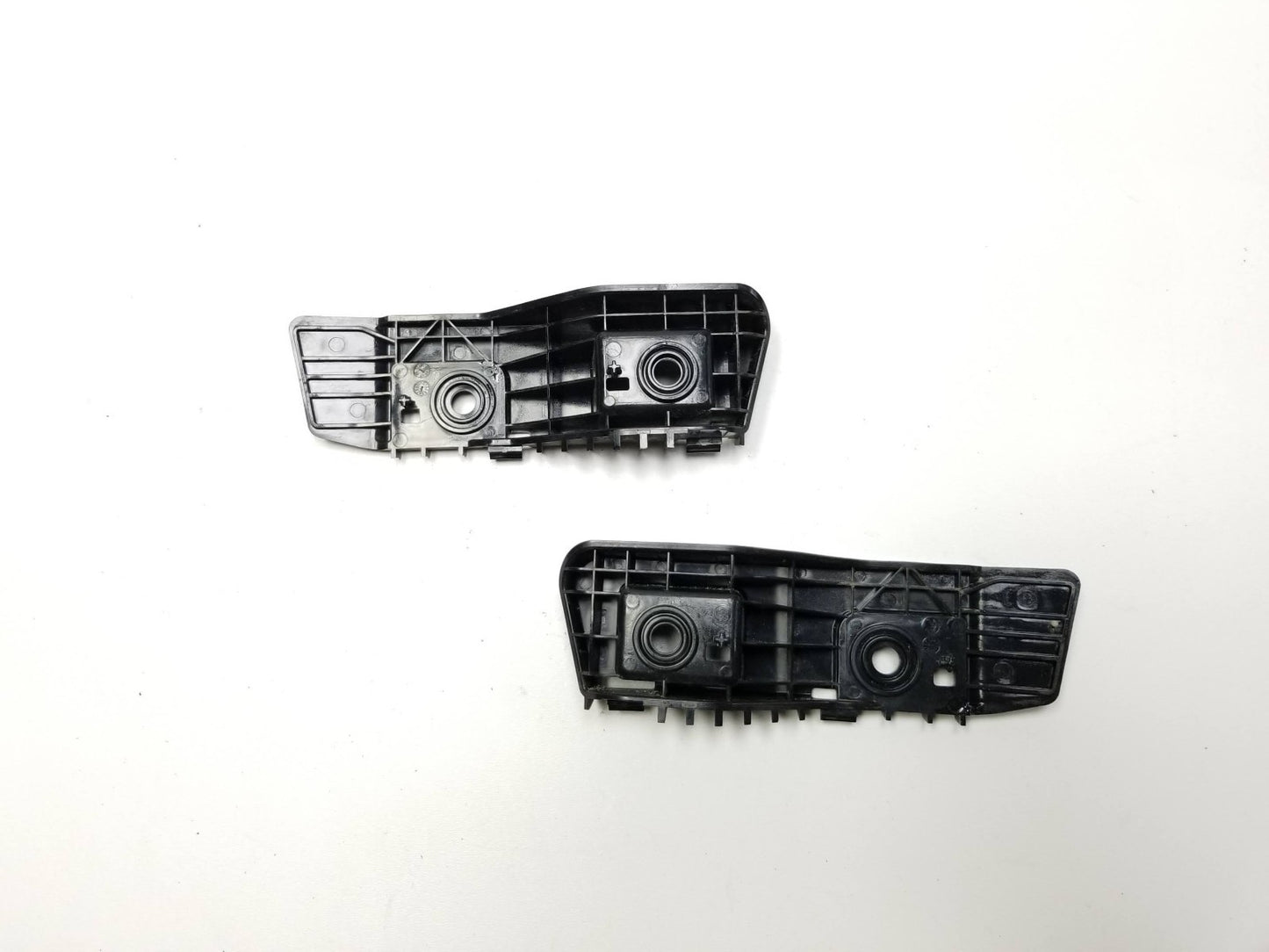 2021 Tesla Model 3 Rear Left & Right Bumper Tail Light Fixing Bracket Pair OEM
