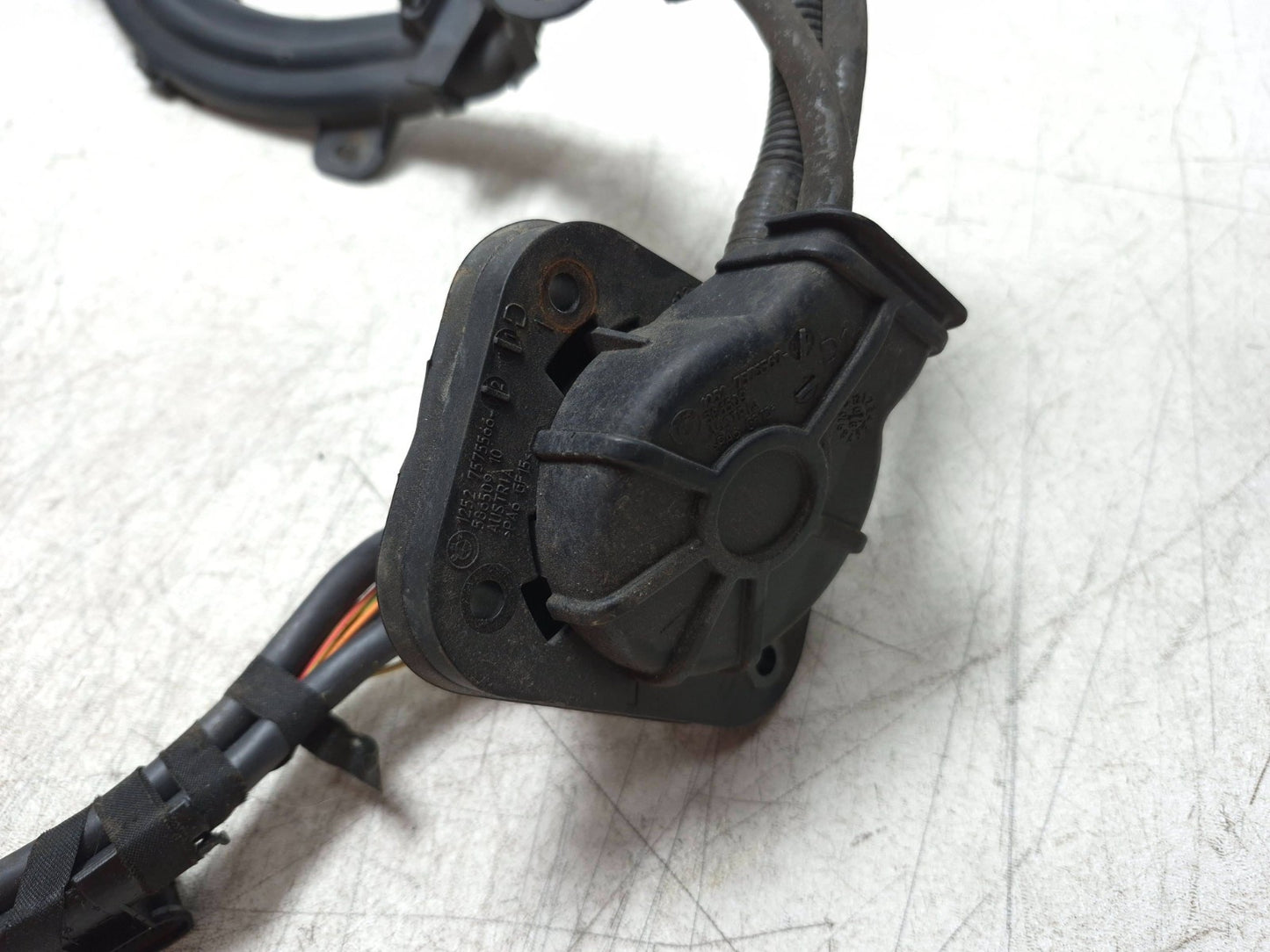2008 BMW X6 E71 Rear Differential Final Drive Wiring Harness Plug OEM