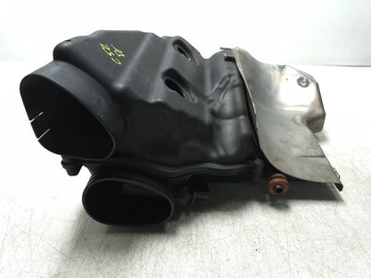 2008 BMW X6 E71 Air Cleaner Intake Filter Housing Box Driver Side Left OEM
