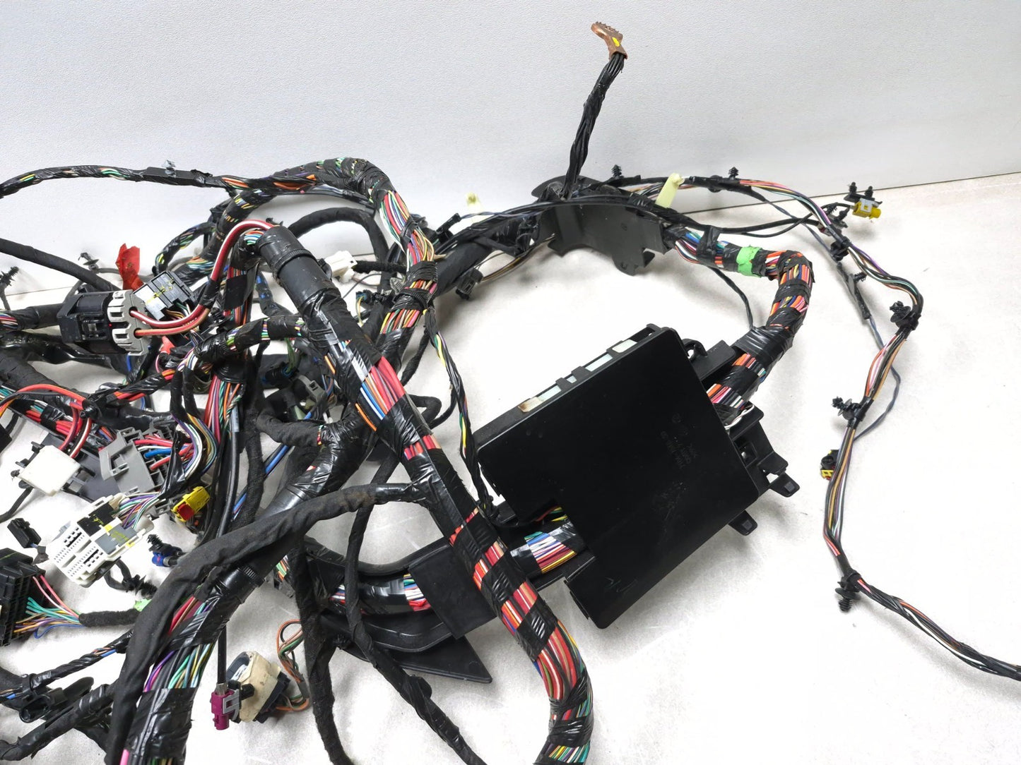 2018 Chrysler 300 Interior Body Wire Harness OEM