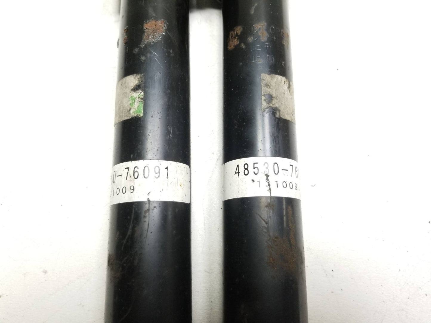 11-17 Lexus CT200h Rear Shock Strut Absorber Pair 48530-76091 Oem✅