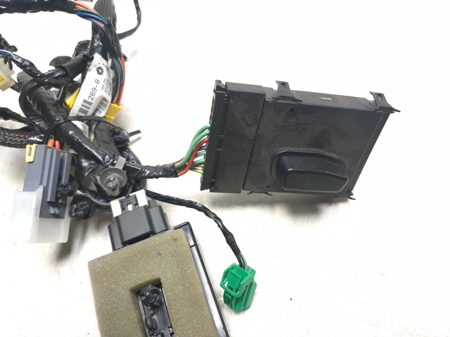 2015 Jeep Compass Front Driver Seat Wiring Harness & Seat Control Module OEM