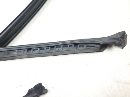 2007 Range Rover Front Door Molding & Weatherstrip Seal Driver Side Left Set OEM