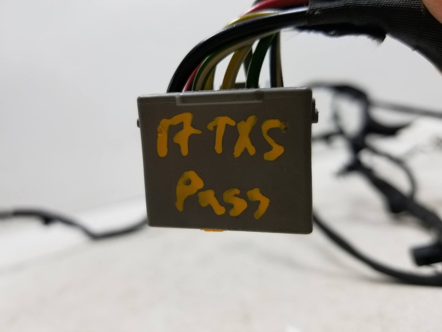 2017 - 2019 Cadillac Xt5 Seat Wire Wiring Harness Front Passenger Side Right OEM