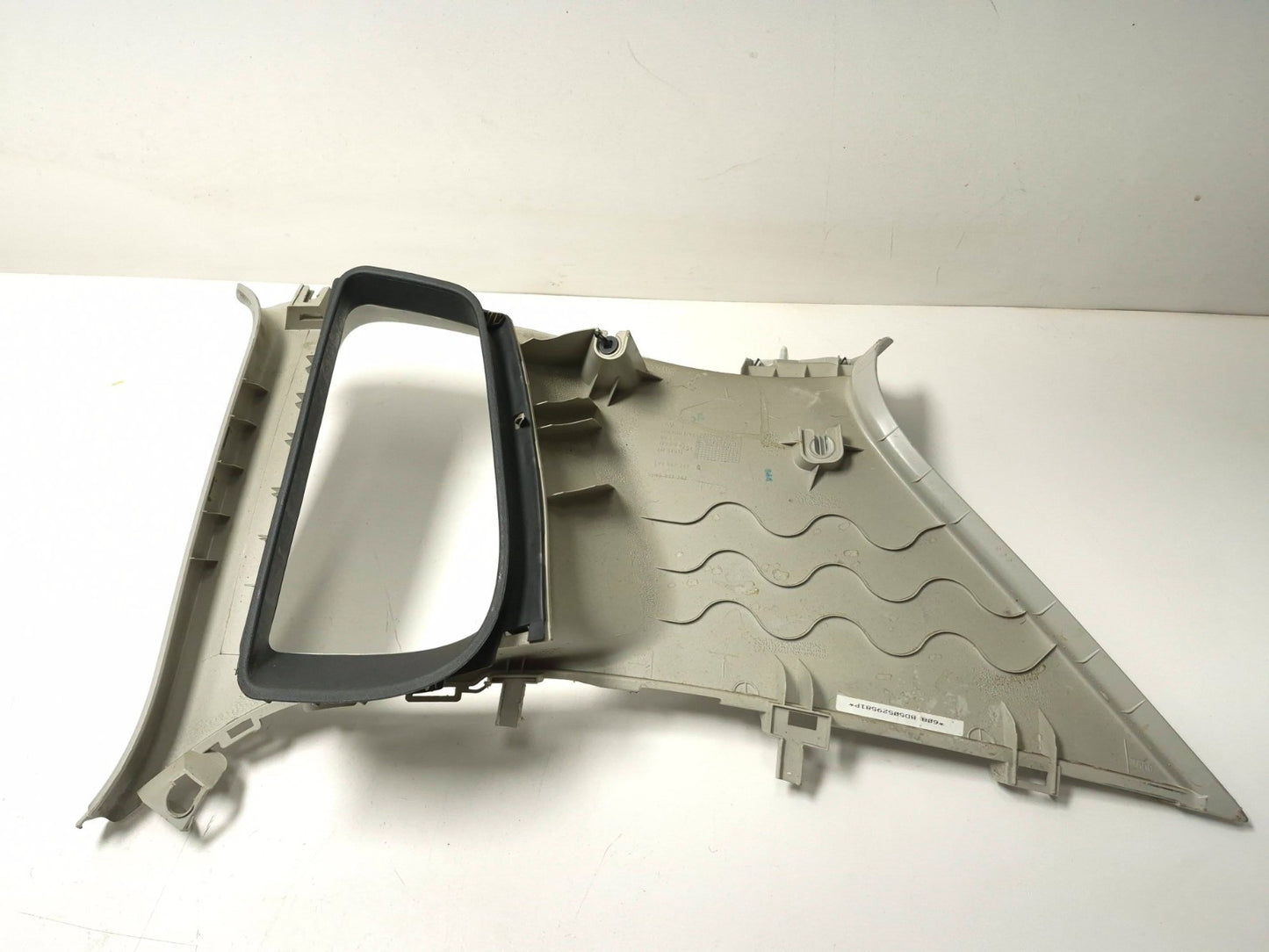 2011 Volkswagen Tiguan B C Pillar Cover Trim Panel Left & Right 6 Pcs OEM