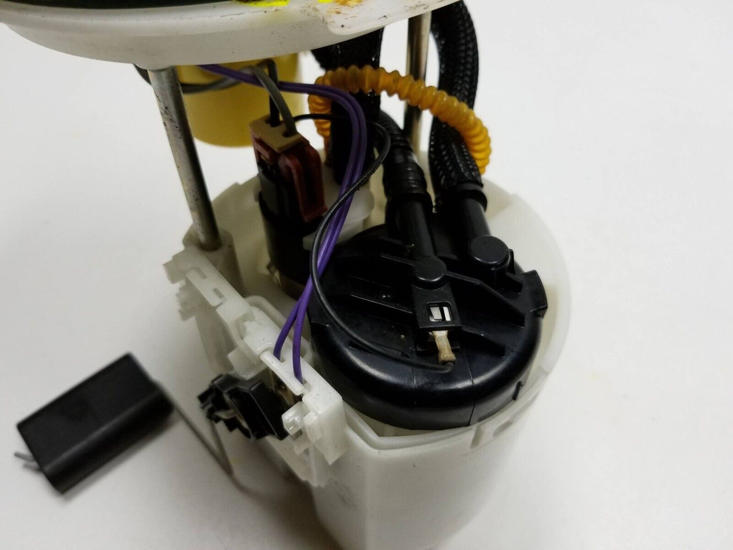 13 14 15 16 GMC Acadia Fuel Pump OEM