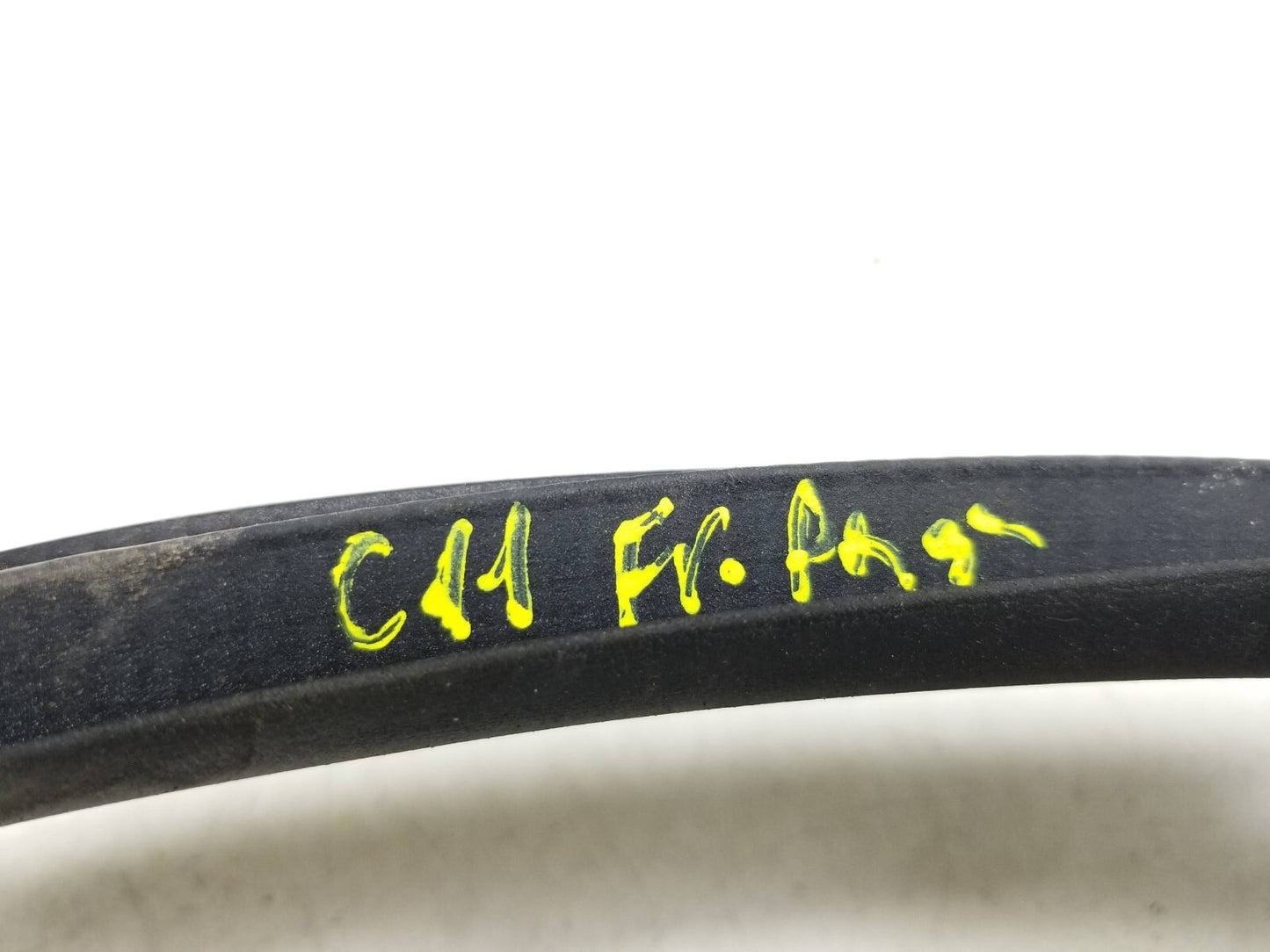 2008 - 2015 Nissan Rogue Front Door Weatherstrip Seal Passenger Side Rh 2pcs OEM