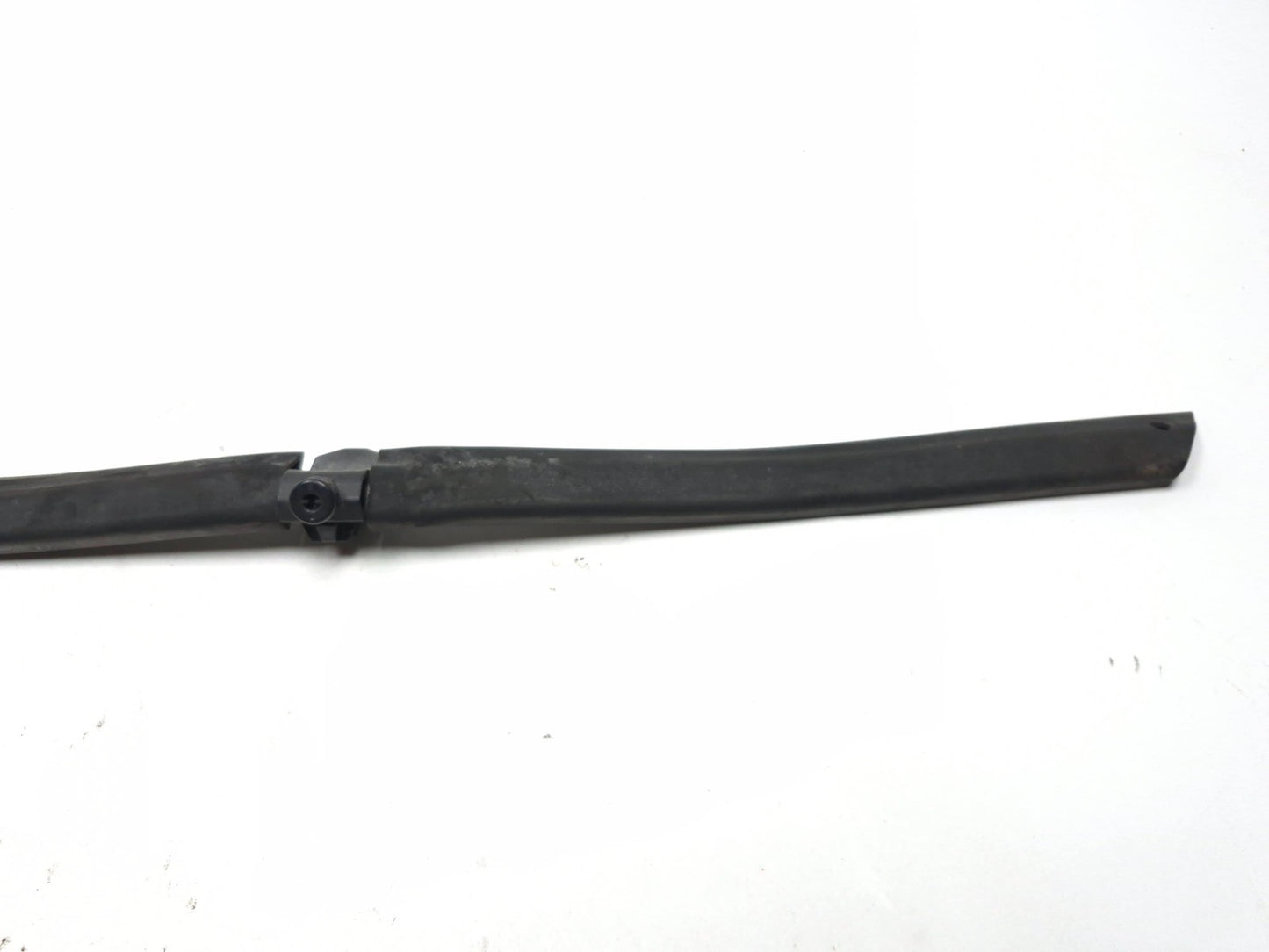 08-13 Infiniti G37 Sedan Windshield Wiper Nozzle Set OEM