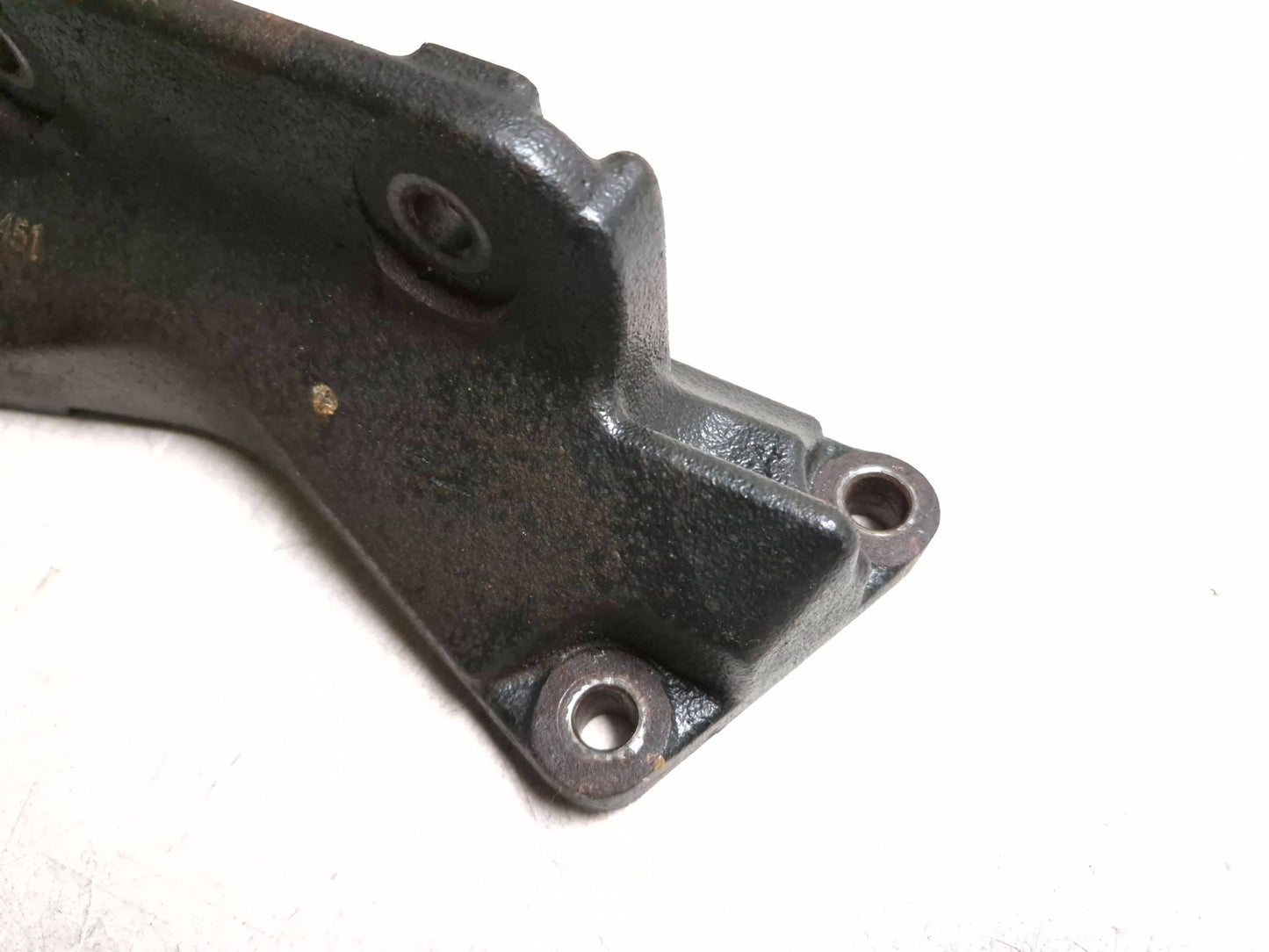 2013 Hyundai Genesis Automatic Transmission Bracket  45210-4f150 OEM