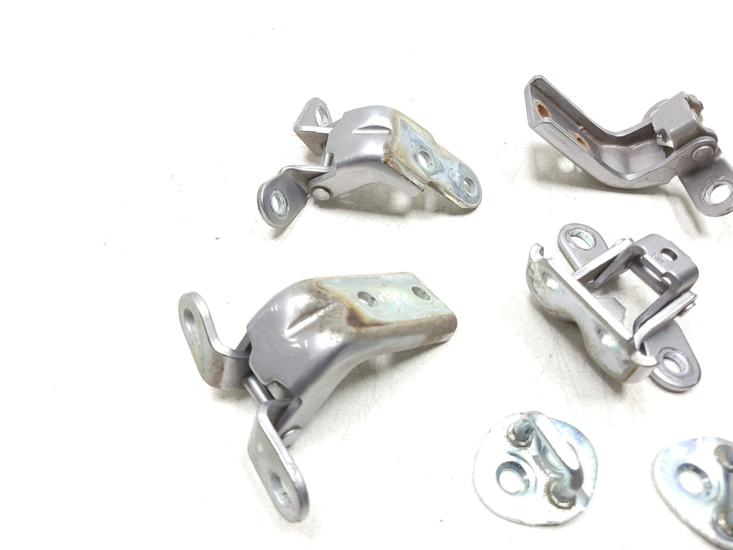 09-14 Hyundai Genesis Door Hinge Passenger Side Front & Rear OEM Sedan