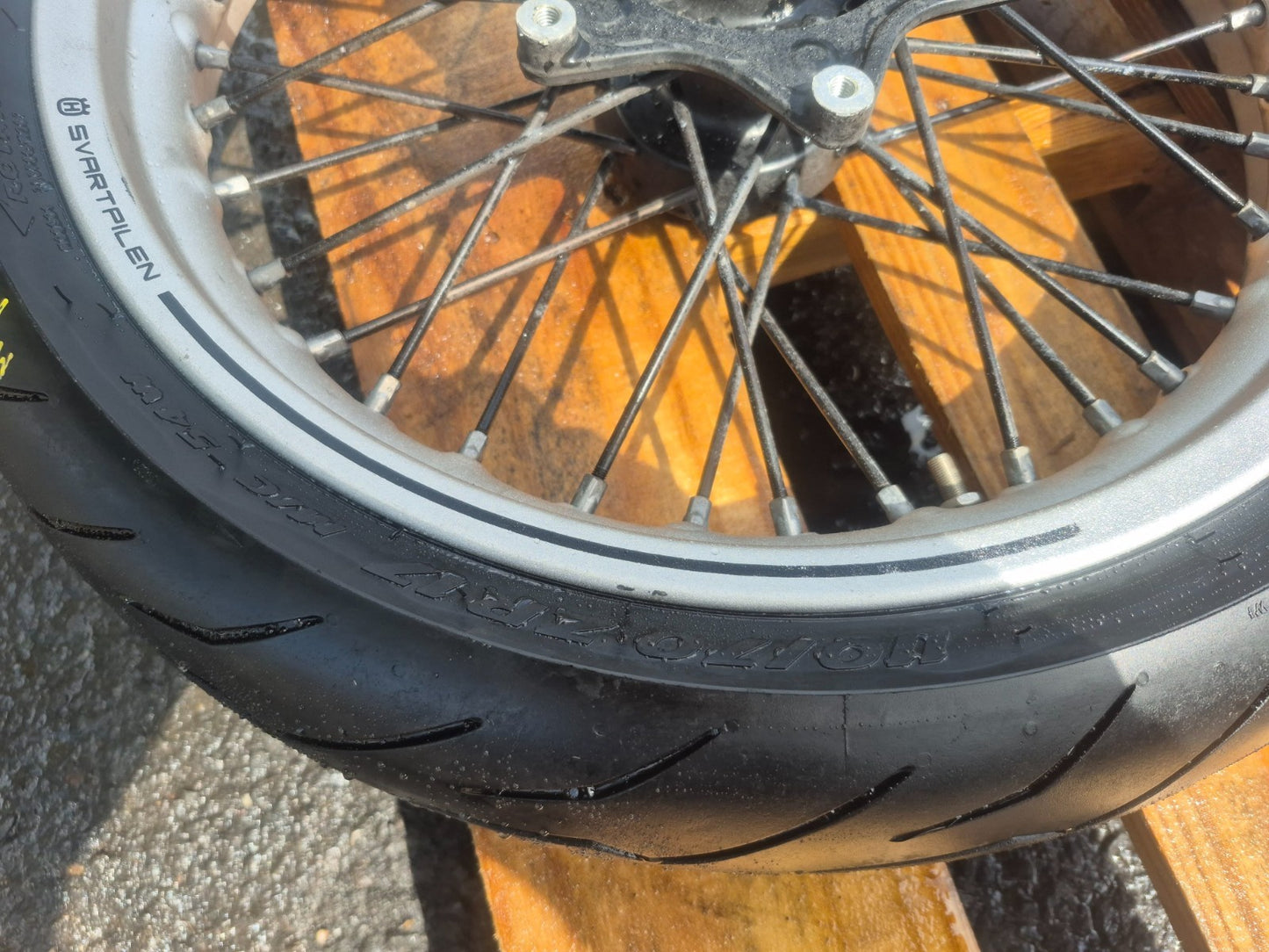 2018 Husqvarna Svartpilen 401 Wheel Rim W/tire Front & Rear Pair OEM