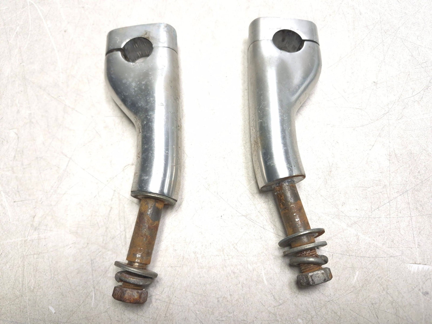 1993 Yamaha Virago Xv750 Handlebar Riser Clamp Pair OEM