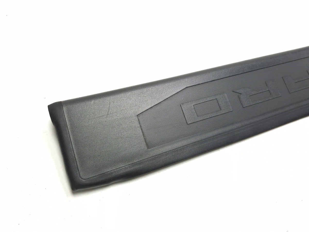 2019 Chevrolet Camaro Front Door Sill Scuff Plate Trim Driver Left OEM