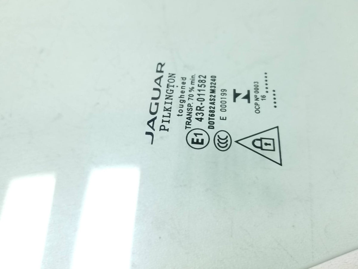 2017 Jaguar Xe Front Right Door Window Glass OEM T4n39290