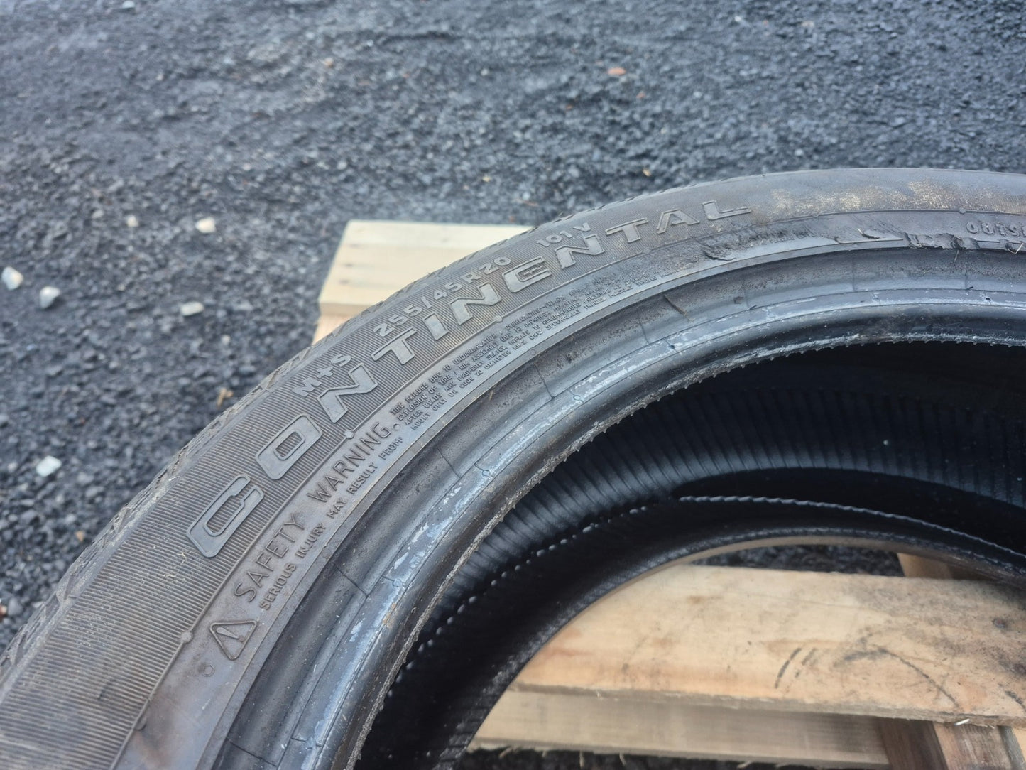 Continental Crosscontact Lx Sport 255/45 R20 101v Used Tire
