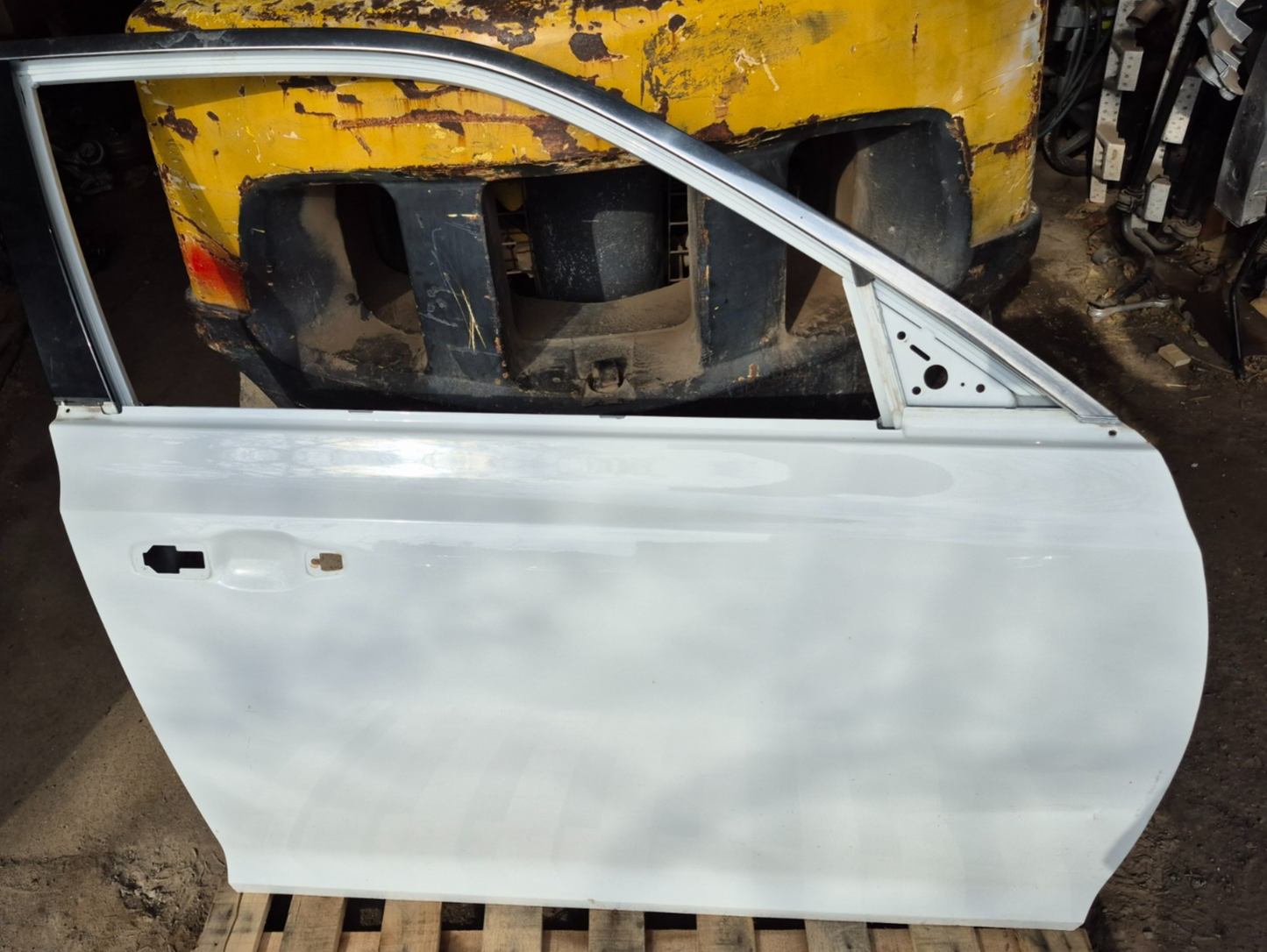 2018 Chrysler 300 Front Door Shell Passenger Side Right OEM