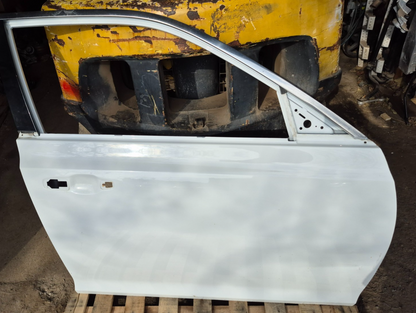 2018 Chrysler 300 Front Door Shell Passenger Side Right OEM