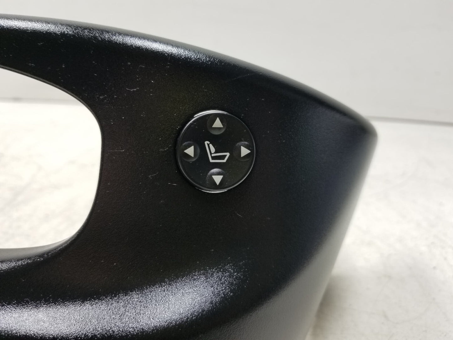 04 06 BMW X3 Seat Side Trim W/ Guide Sleeve & knob Front Passenger Sid Right OEM