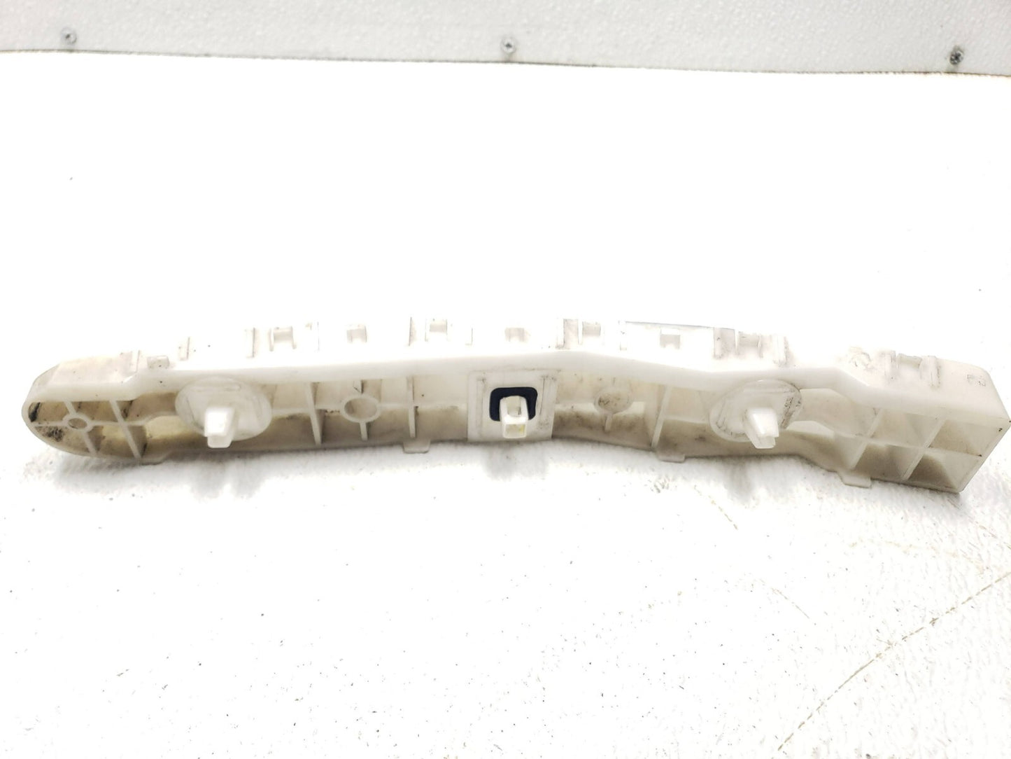 11 12 13 14 Nissan Juke Rear Bumper Bracket Support Passenger Side Right OEM