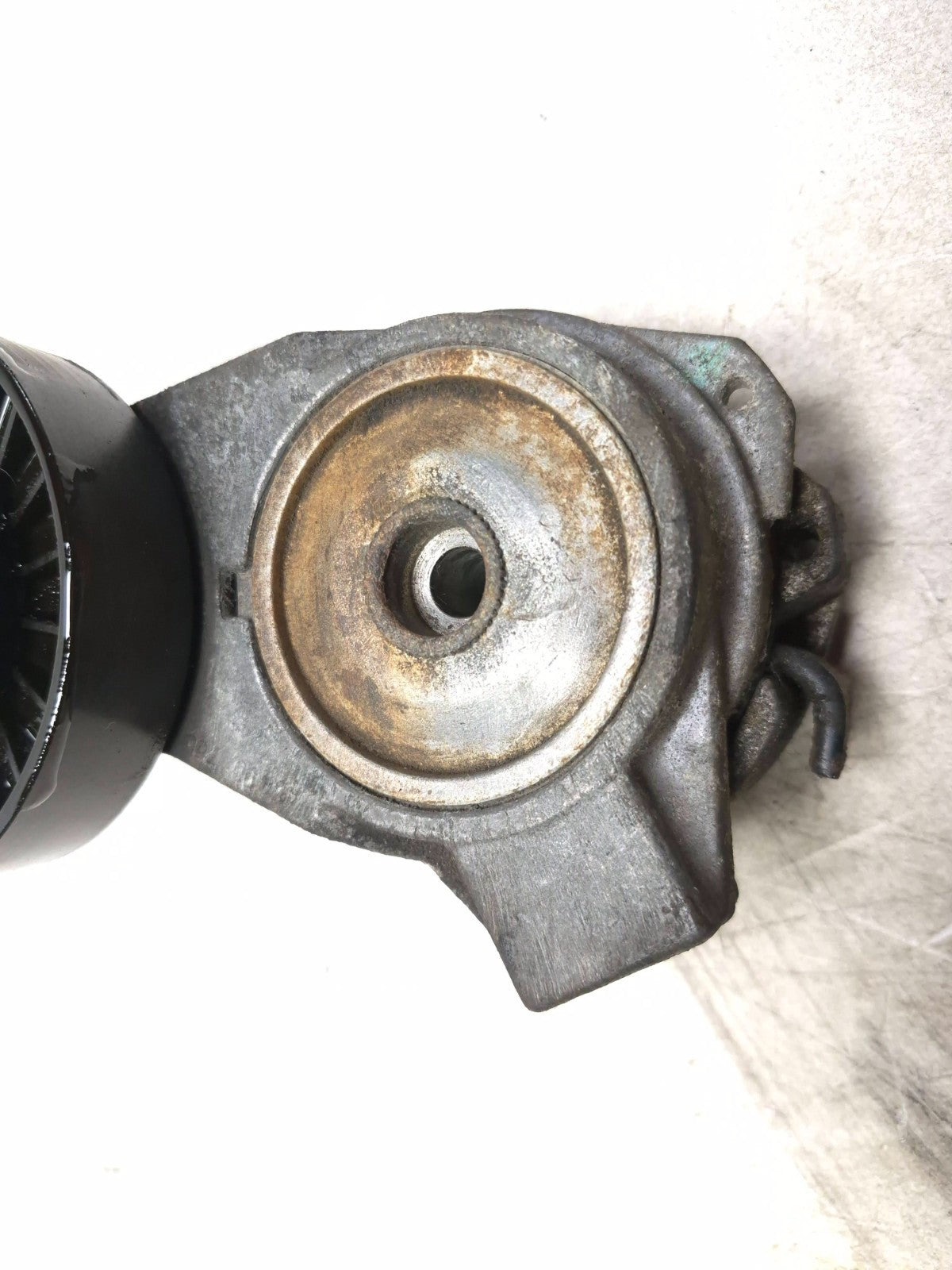2007 Saab 9-5 Aero Drive Belt Tensioner W/ Pulley OEM