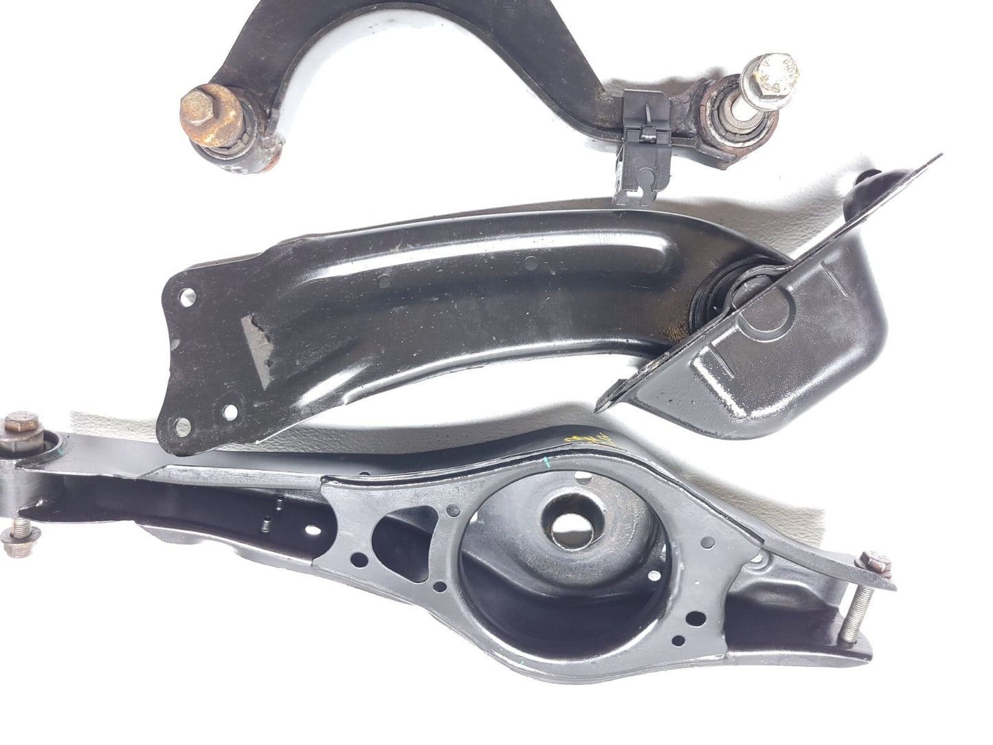 2012 Volkswagen Cс Rear Control Arm Driver Side Left 4pcs OEM