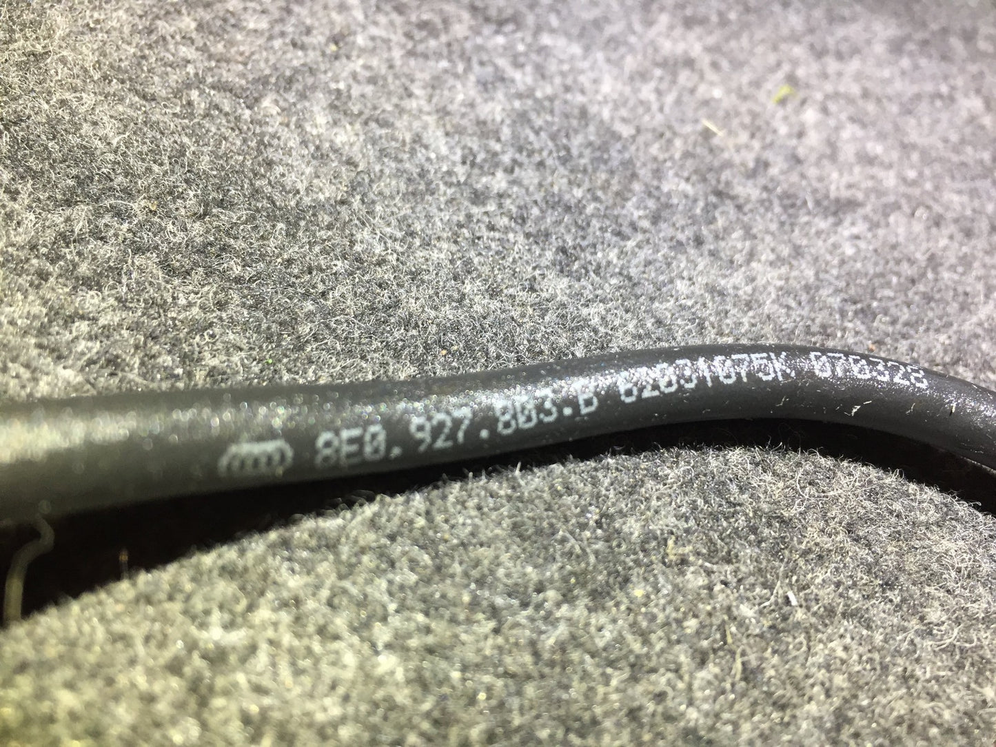 05 06 07 08 Audi A4 Front ABS Sensor OEM 8e0927803b