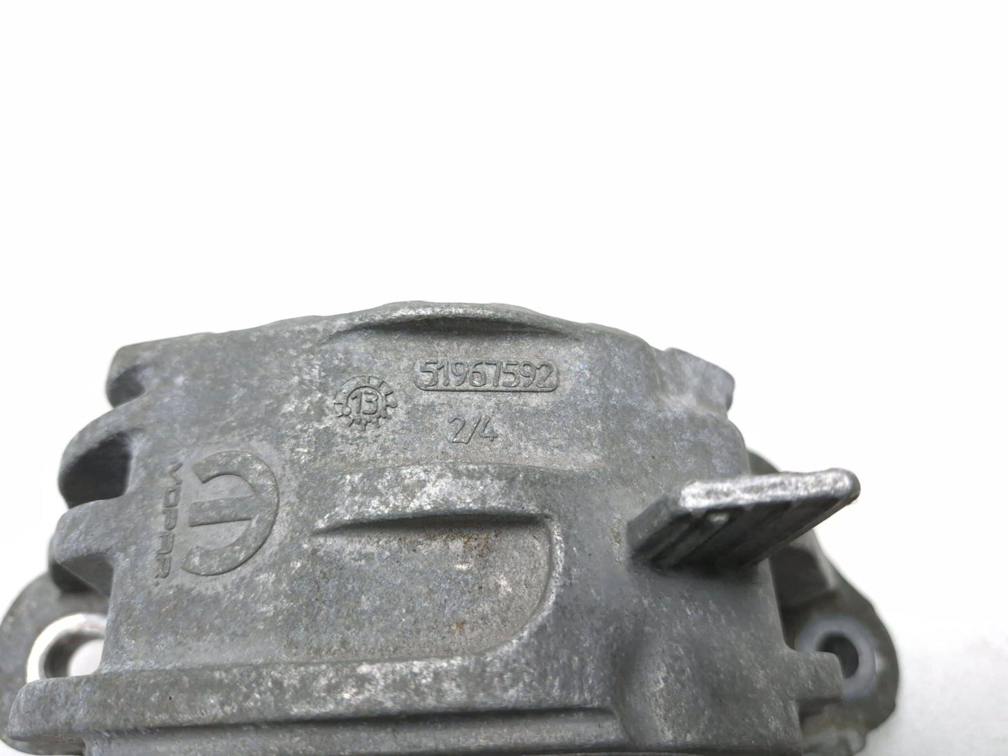 2014 Fiat 500l Right Engine Mount Bracket OEM