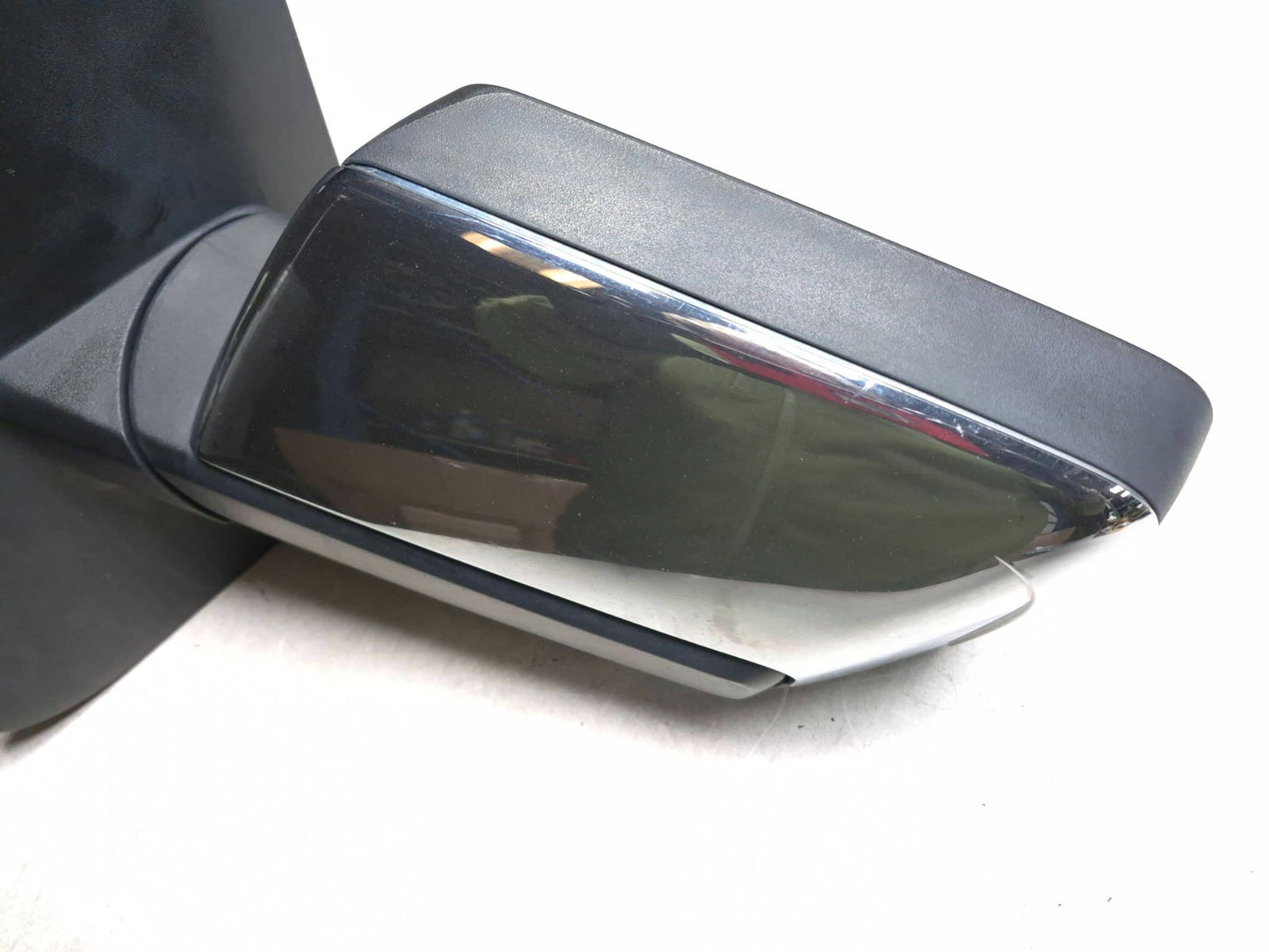 2008 Lincoln Navigator Side View Mirror Left Driver OEM