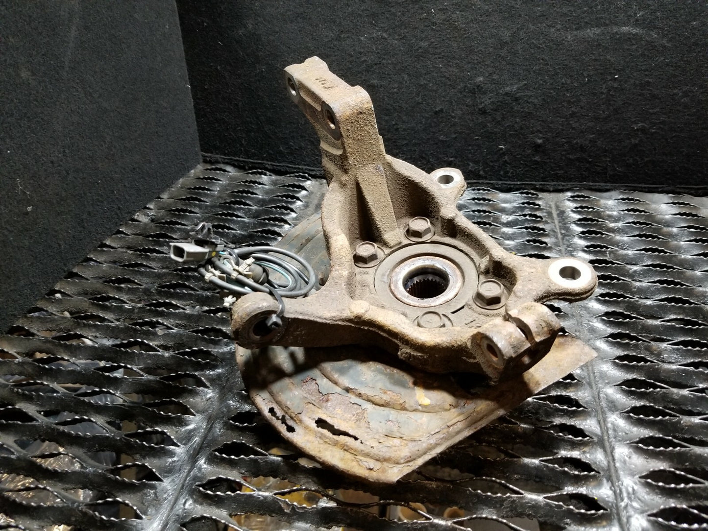 2012 Nissan Juke Front Spindle Knuckle Wheel Hub Left Driver Side OEM
