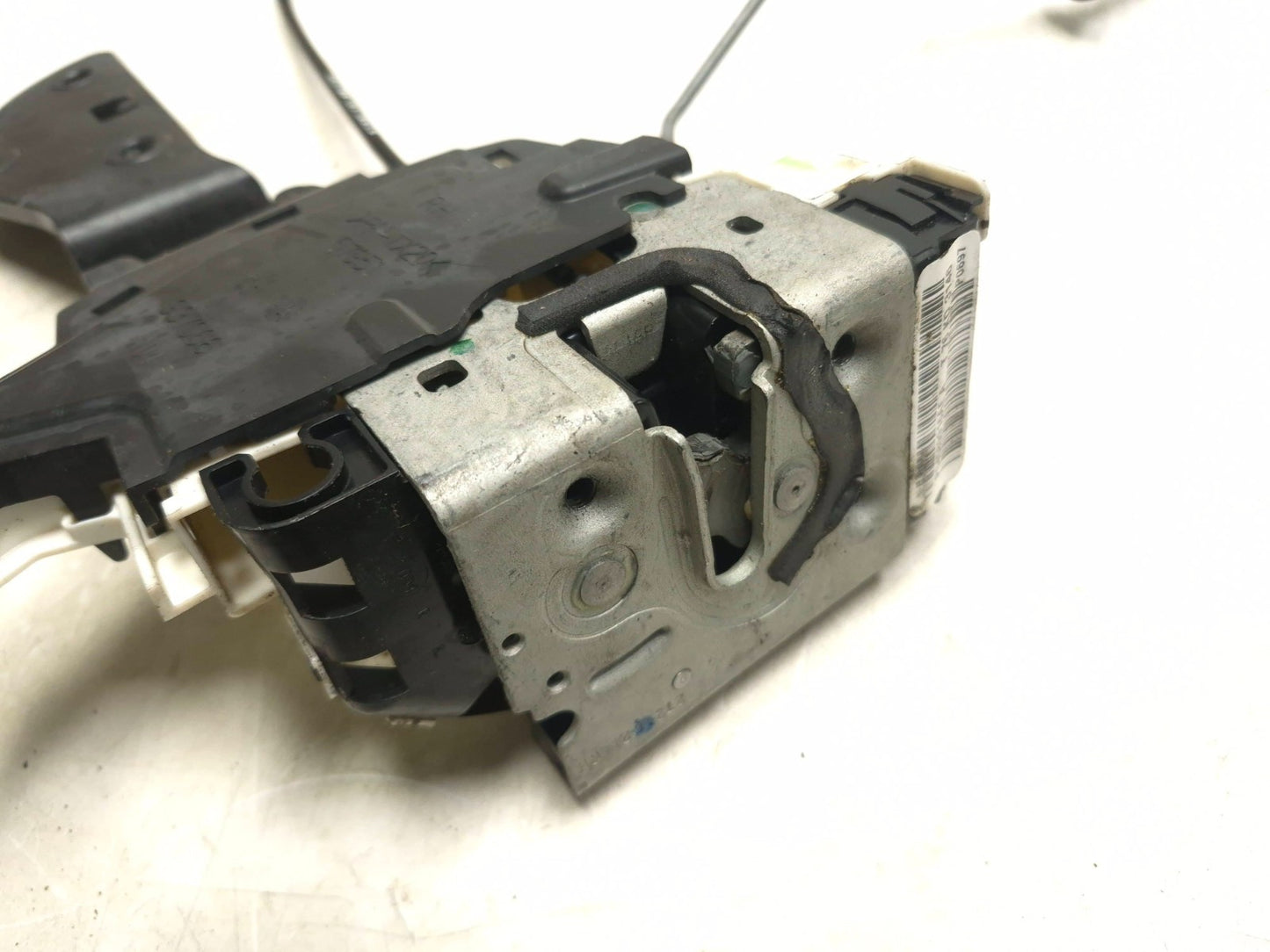2017 Dodge Journey Front Door Lock Latch Actuator Passenger Side Right OEM