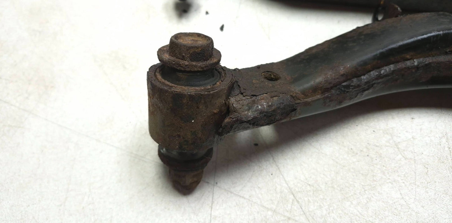 2015 Nissan Juke Rear Lower Control Arm Left & Right W/ Upper Control Arm OEM