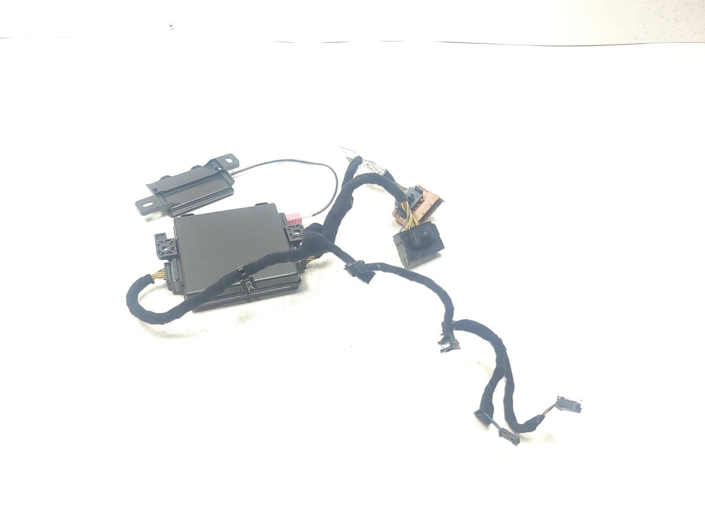 2017-2023 Alfa Romeo Stelvio Computer Antenna Control Module OEM