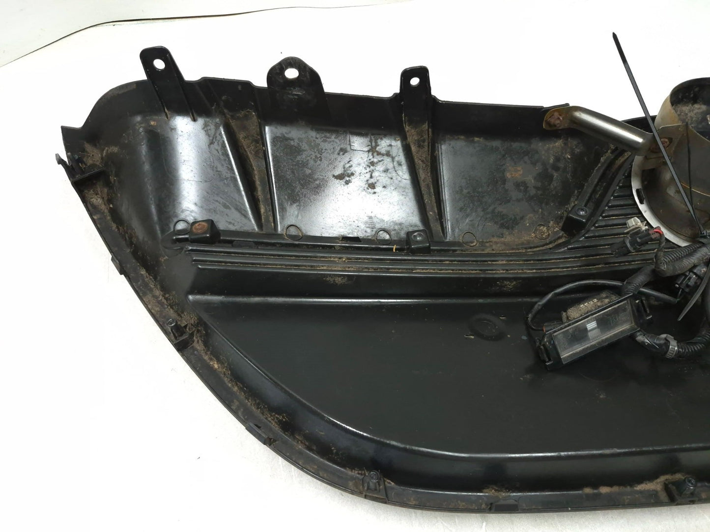 2016 Hyundai Veloster Rear Bumper Lower Cover W/ License Plate Light OEM