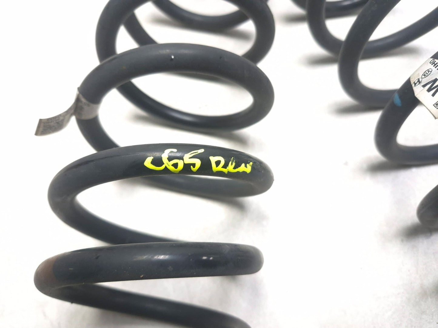 2019 Hyundai Kona Rear Suspension Coil Spring Pair OEM