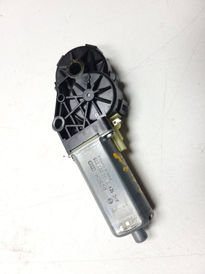 2009- 2015 Audi Q7 Seat Adjustment Motor Front Passenger Side Right OEM