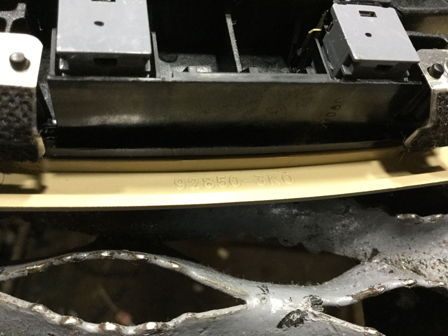 2007 Hyundai Sonata Dome Light Rear Overhead Console  W/ Door Light OEM