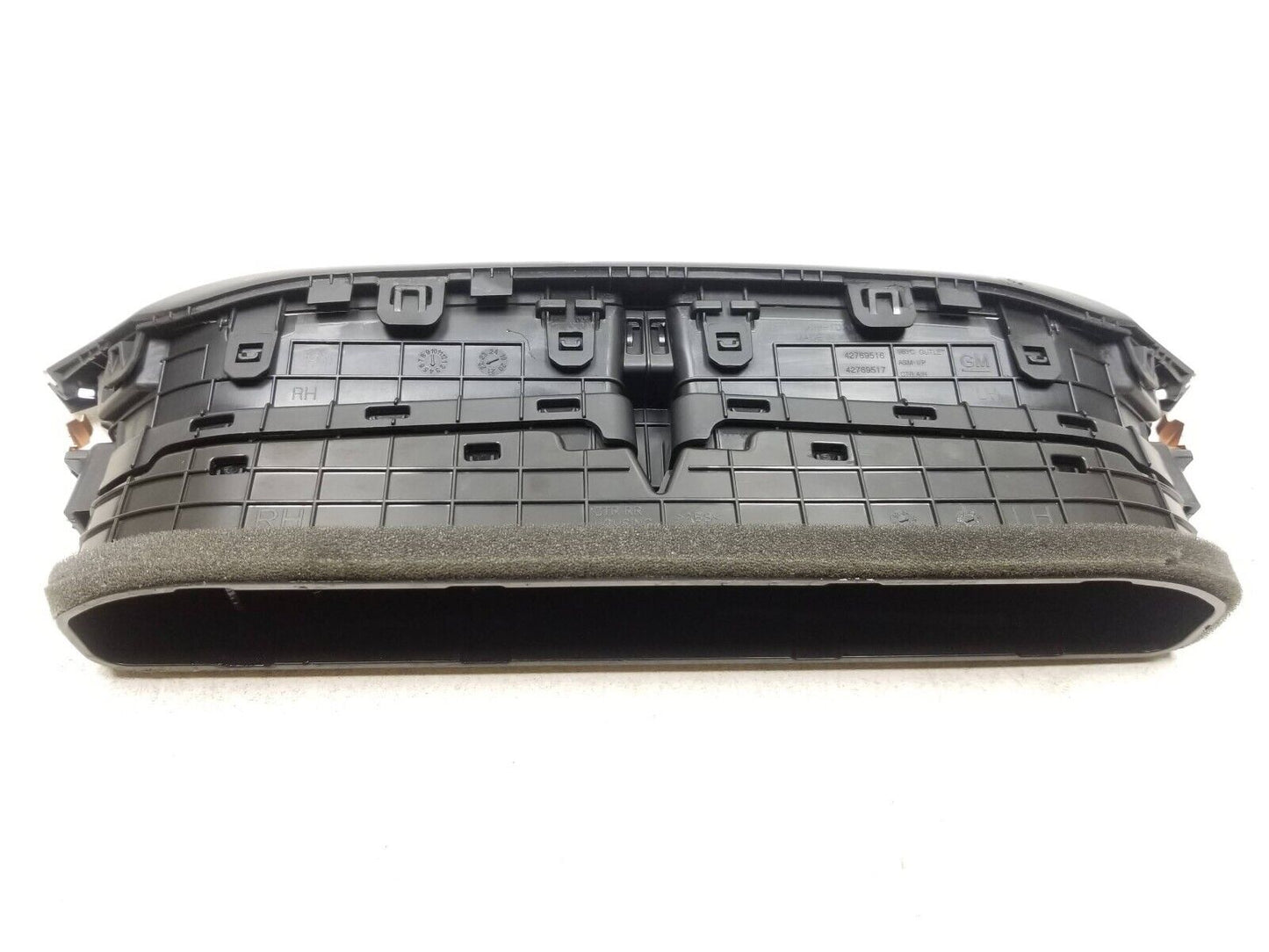 21 - 23 Chevrolet Trailblazer Dash Center Ac Heater Air Vent OEM