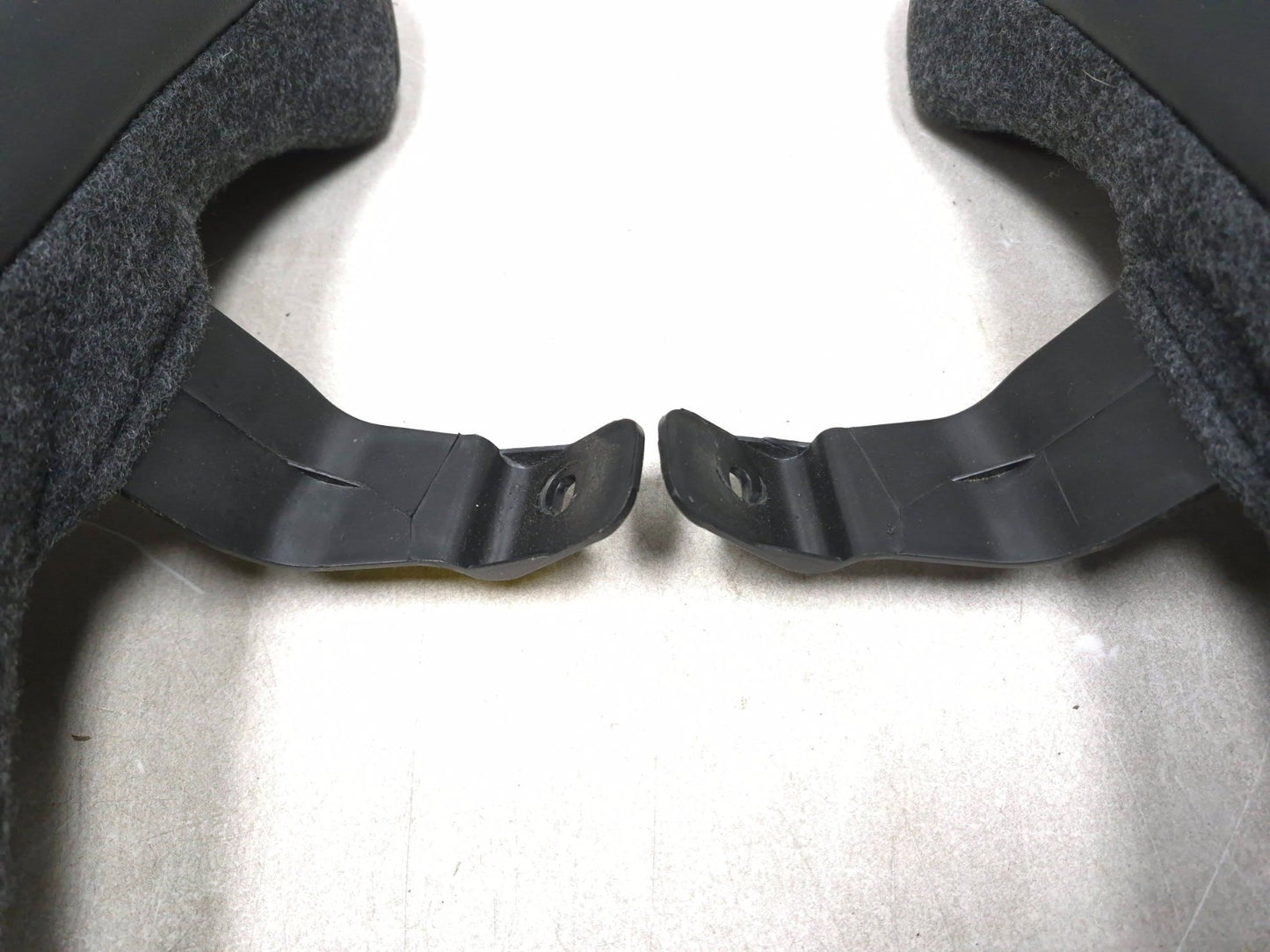 2018 Chrysler 300 Limited AWD Seat Bolster Rear Left & Right Side Pair OEM