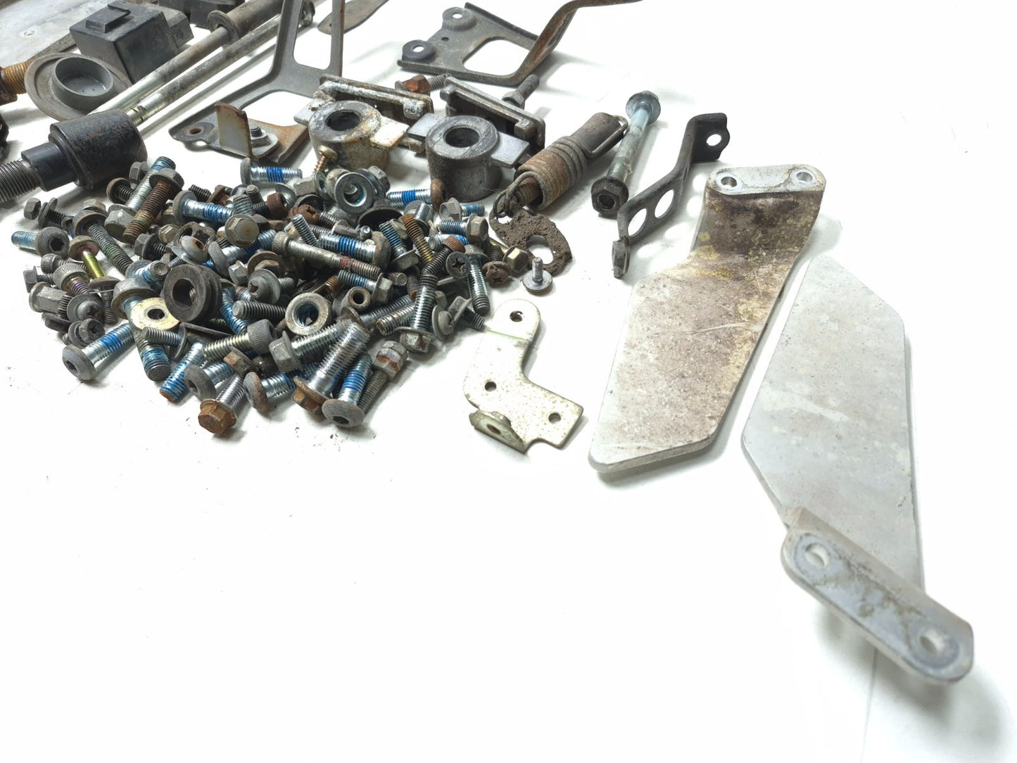 1991 Yamaha Fzr600r Misc Bolt & Hardware Bracket OEM