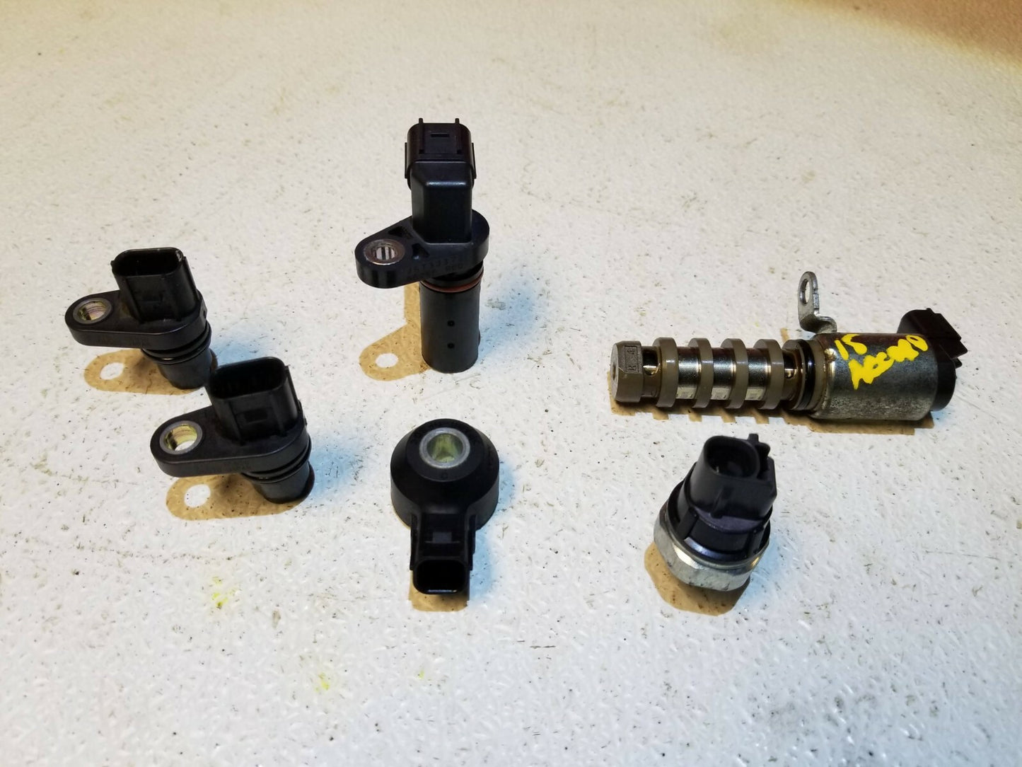 2015 Honda Accord Crankshaft Knock Oil Sensor 6pcs OEM
