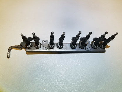 2016 Nissan Versa 1.6l Fuel Rail W/ Injector Assy OEM