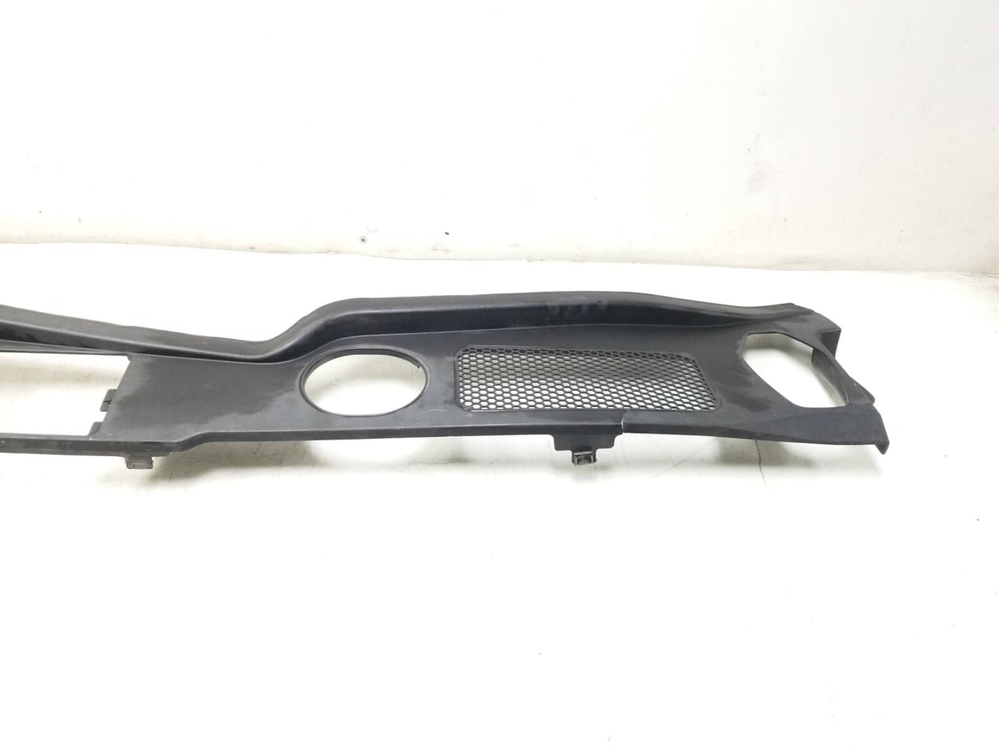 2009 - 2017 Audi Q5 Cowl Vent Panel Windshield Window Front OEM