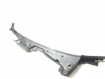 2011 BMW 750li Windshield Wiper Cowl Vent Panel OEM
