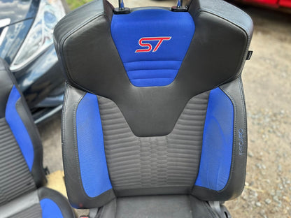 2013 Ford Focus St Seat Front & Rear Recaro OEM