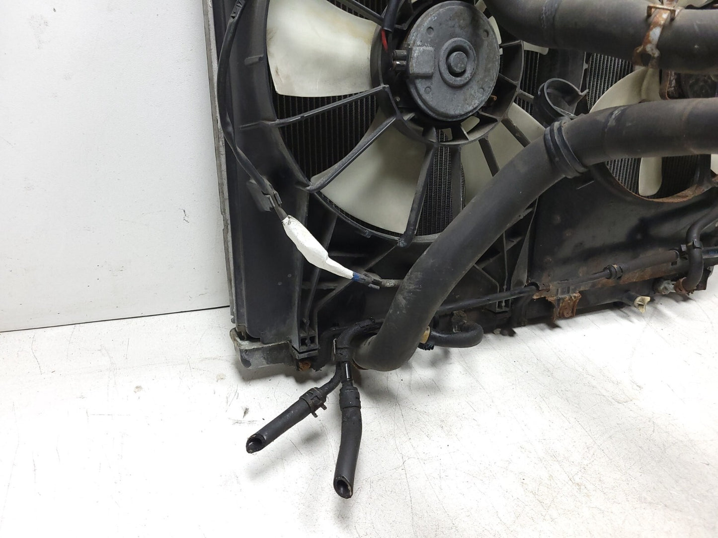 2007 - 2009 Acura Mdx Engine Coolant Radiator W/ Cooling Fan OEM