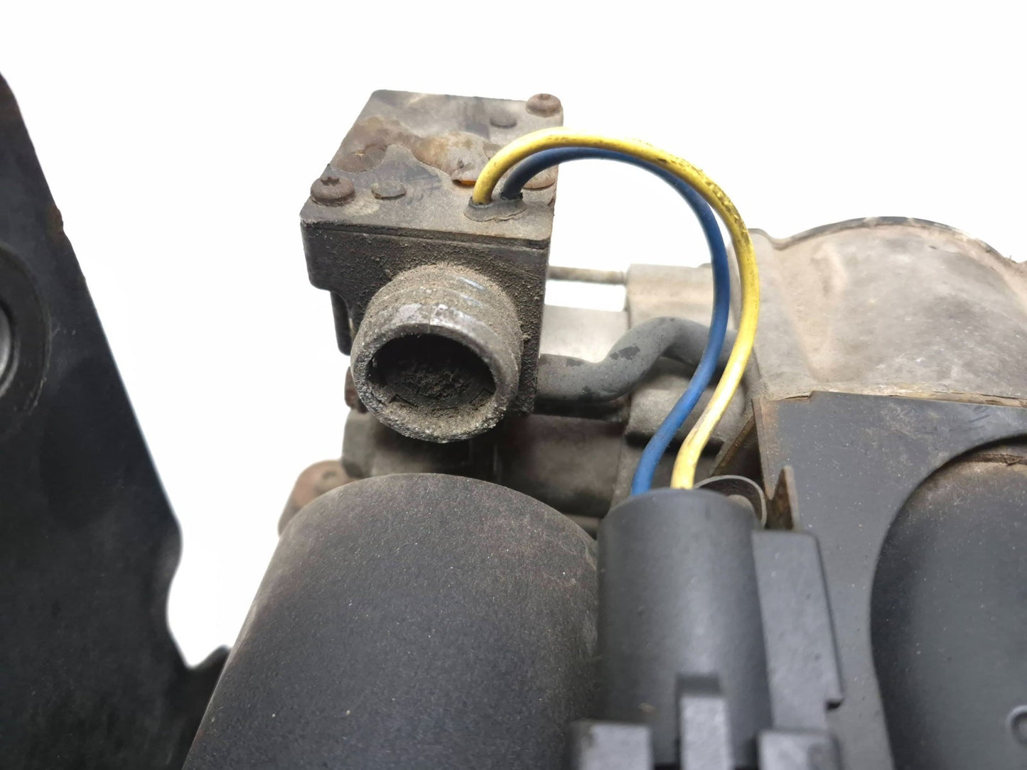 2008 Lincoln Navigator Air Suspension Pump Motor  OEM